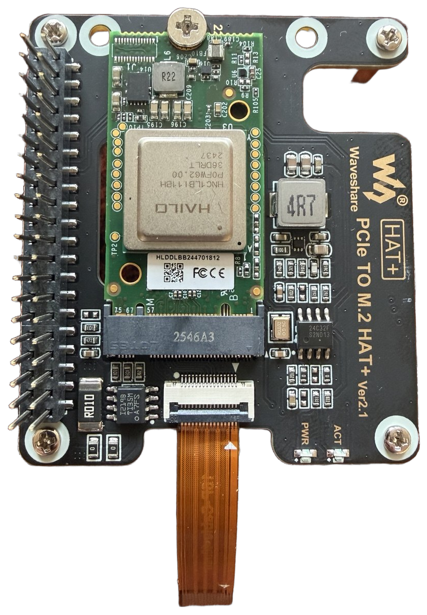 Плата-прискорювач Hailo на HAT+ для Raspberry Pi 5, вирізана з фону